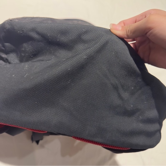 The North Face Recon Red Black Backpack Hiking School College Travel - Picture 8 of 10